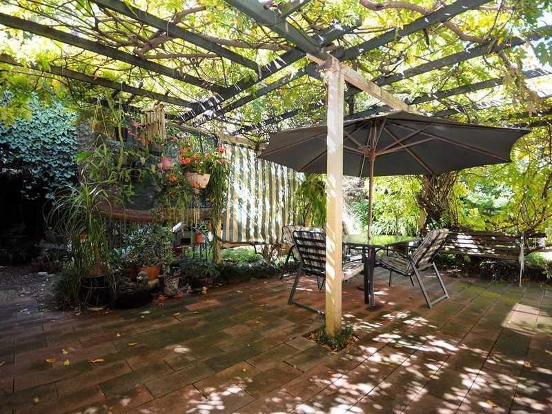 105 Jellicoe St, North Toowoomba QLD 4350