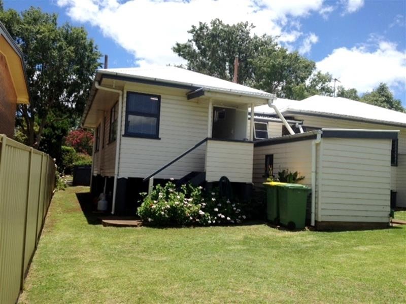 2/16 Boland Street, North Toowoomba QLD 4350