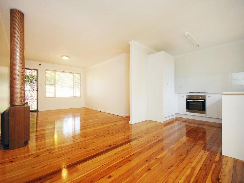 6 Diosma St, Centenary Heights QLD 4350