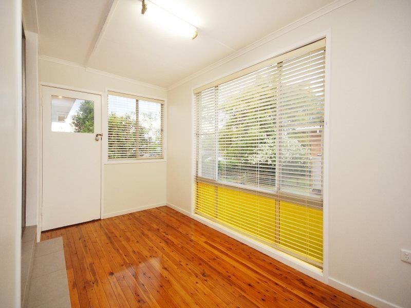 6 Diosma St, Centenary Heights QLD 4350