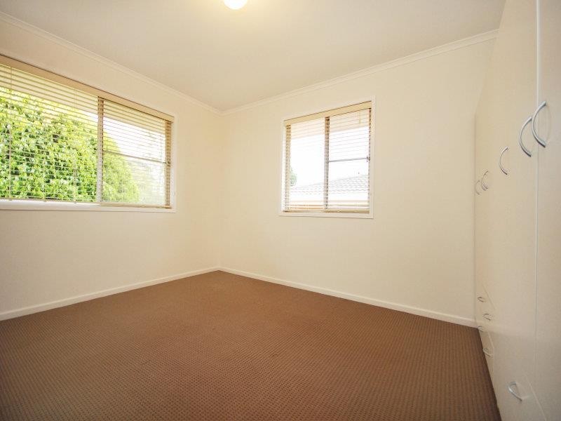 6 Diosma St, Centenary Heights QLD 4350