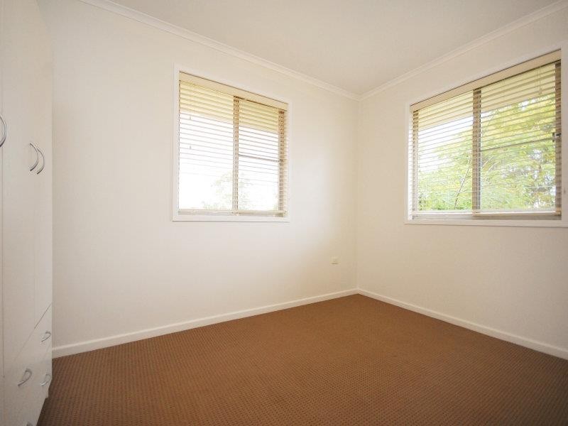 6 Diosma St, Centenary Heights QLD 4350