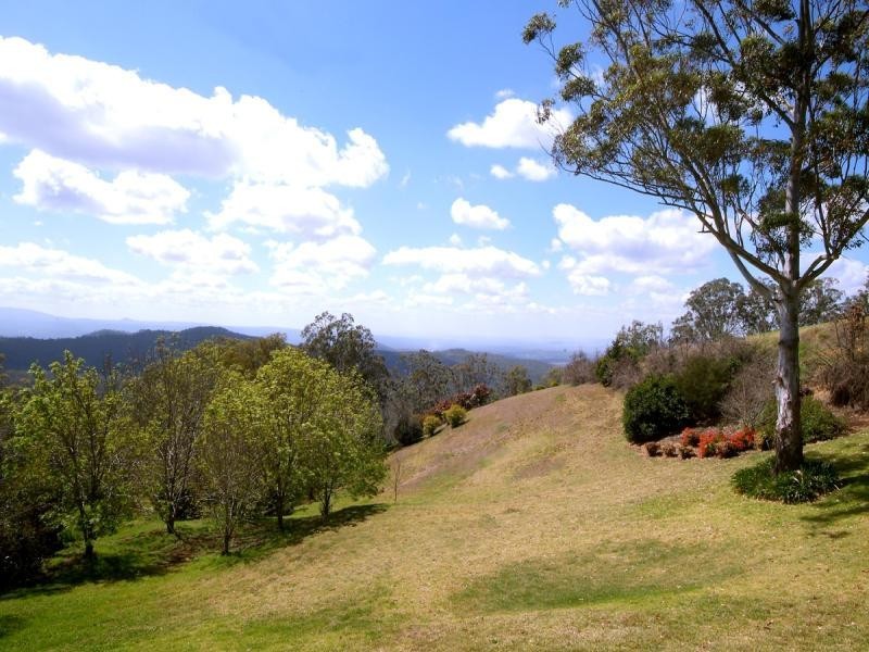 13 Murphy’s Creek Road, Blue Mountain Heights QLD 4350