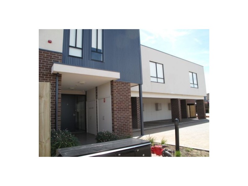 34/9 Petrea Place, Melton VIC 3337