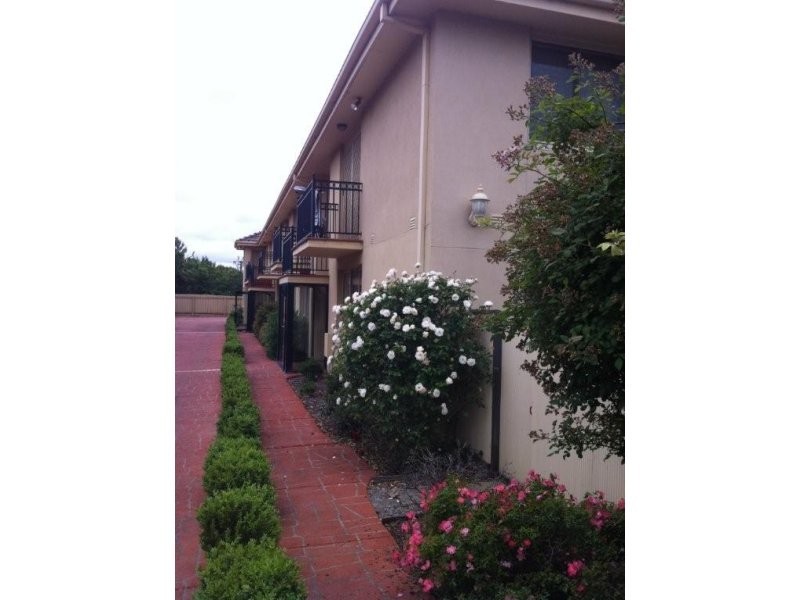 4/5 Gordon Street, Footscray VIC 3011