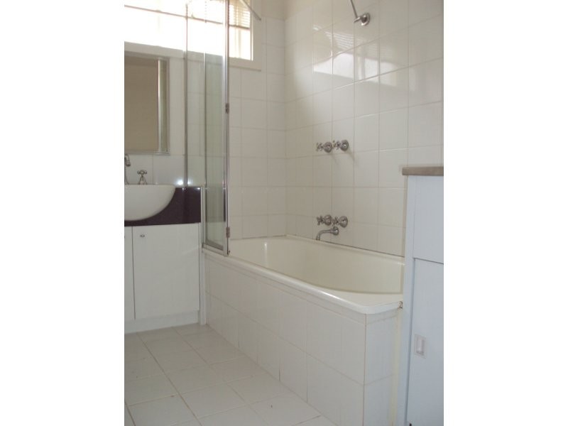 4/5 Gordon Street, Footscray VIC 3011