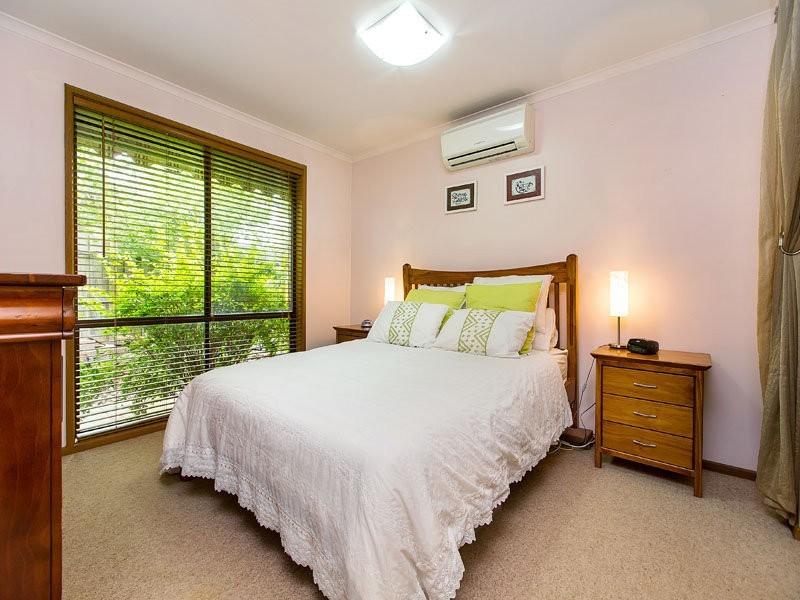 15 Fernlea Avenue, Rowville VIC 3178