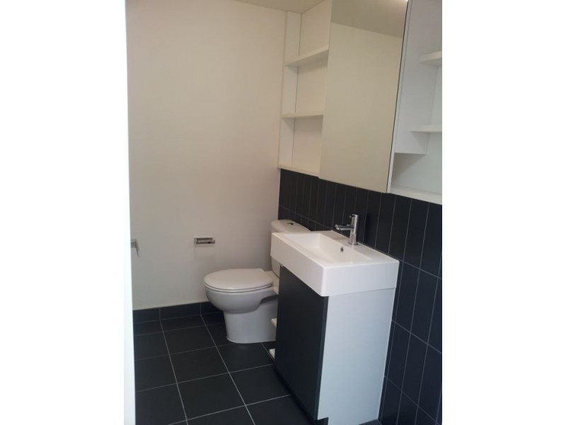 14 Cirque Dr, Footscray VIC 3011