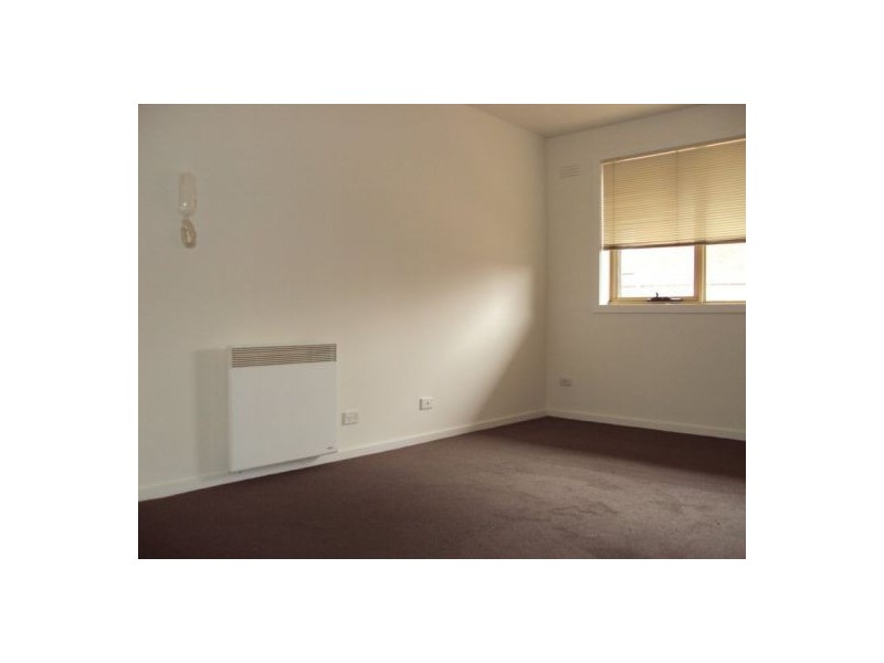 4/5 Gordon Street, Footscray VIC 3011