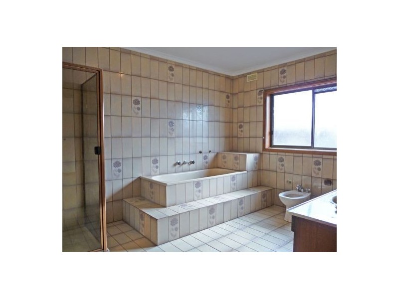 20 Hanson Rd, Craigieburn VIC 3064