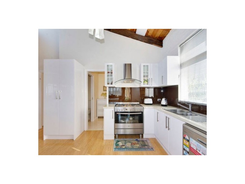 235 Mascoma Street, Strathmore VIC 3041