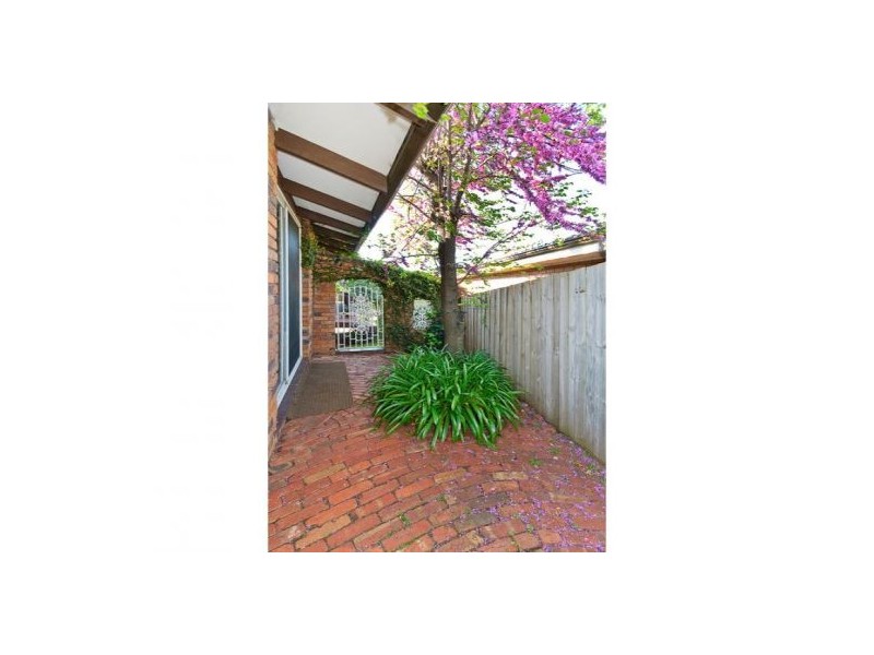 235 Mascoma Street, Strathmore VIC 3041