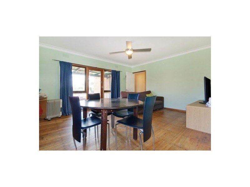 10 Ella Grove, Chelsea VIC 3196