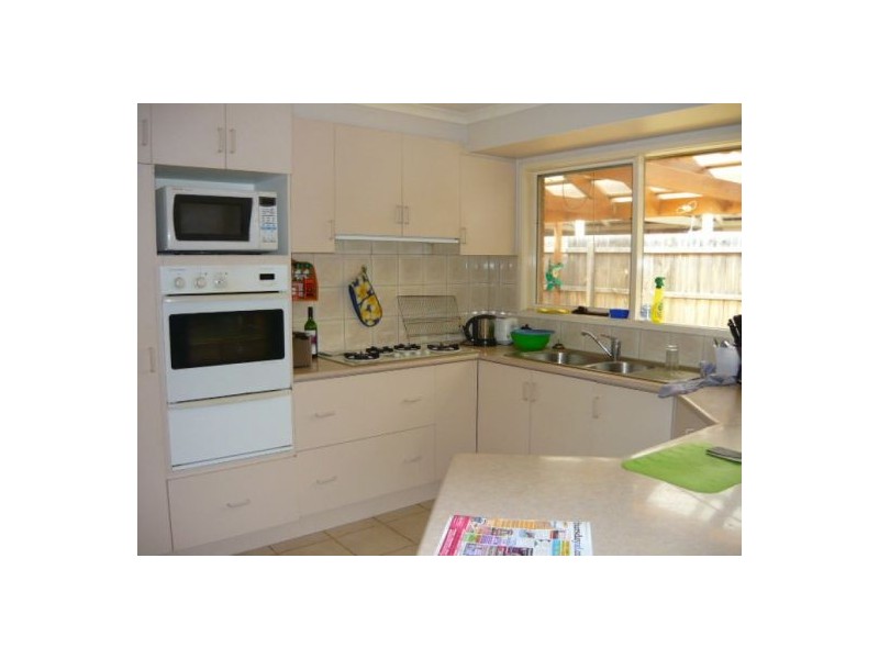 6 Dairy Place, Skye VIC 3977