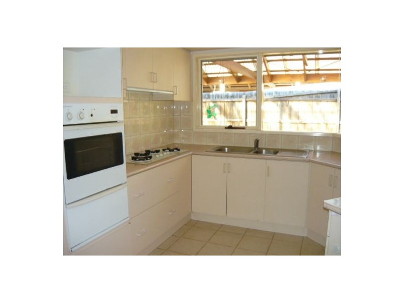 6 Dairy Place, Skye VIC 3977