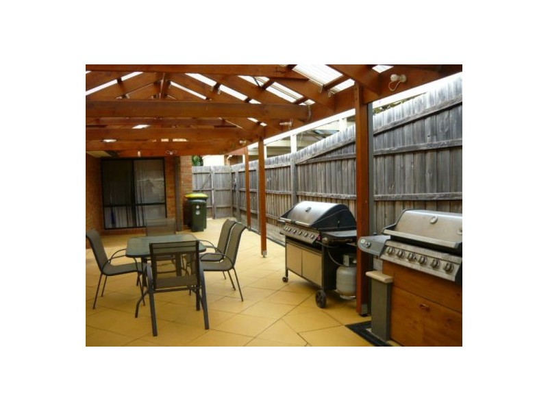 6 Dairy Place, Skye VIC 3977