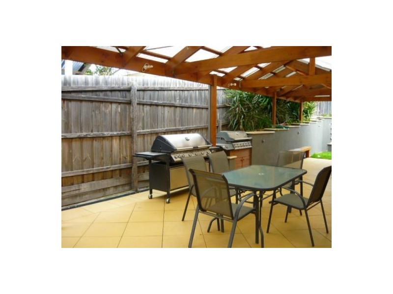 6 Dairy Place, Skye VIC 3977