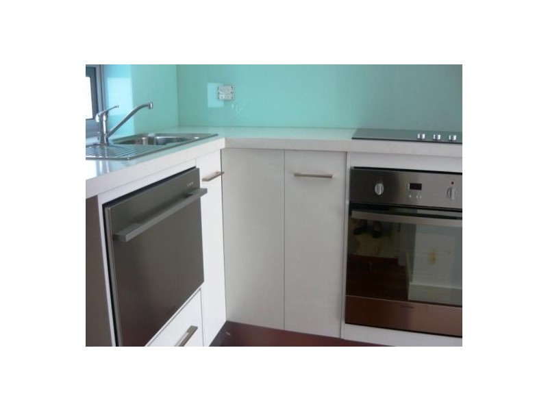 2/18 Avondale Avenue, Chelsea VIC 3196