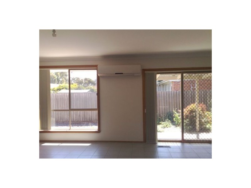 2/25 Racecourse Road, Noble Park VIC 3174