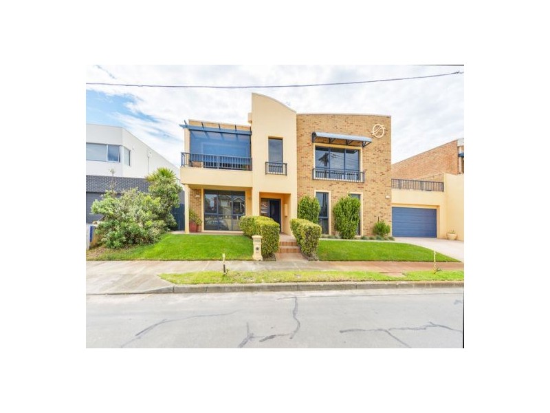 9a Bapaume Avenue, Edithvale VIC 3196