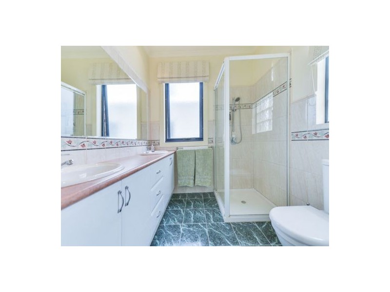 9a Bapaume Avenue, Edithvale VIC 3196