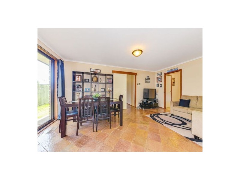 11 Sandleford Place, Dingley Village VIC 3172