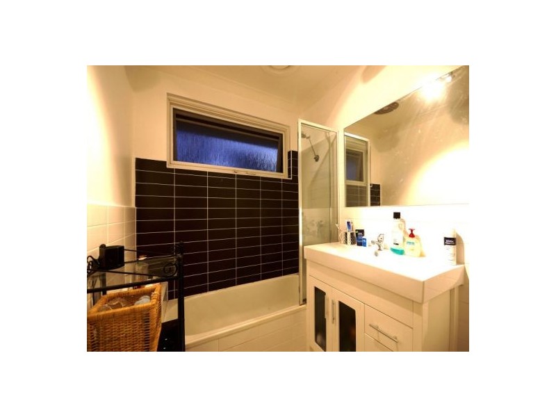 8/816 Heatherton Road, Springvale South VIC 3172