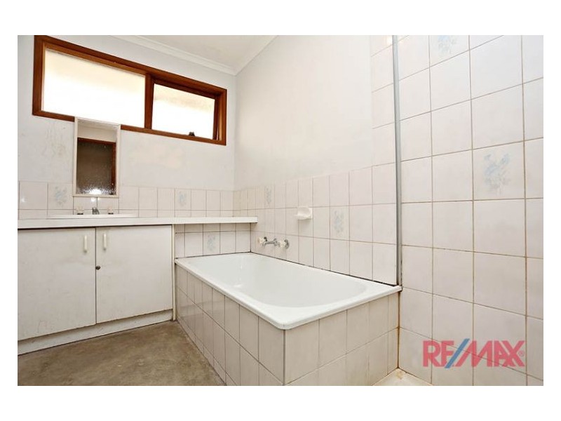 8 Simon Court, Hampton Park VIC 3976