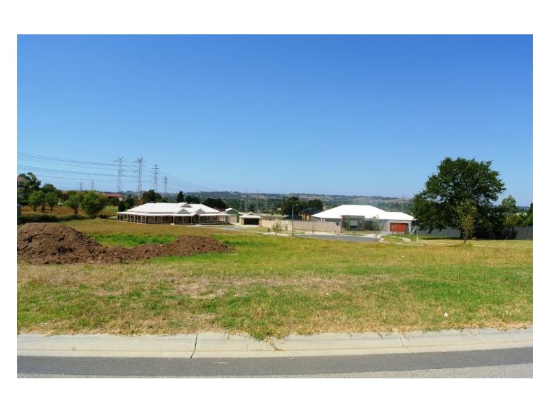 1-2 Freds Court, Narre Warren North VIC 3804