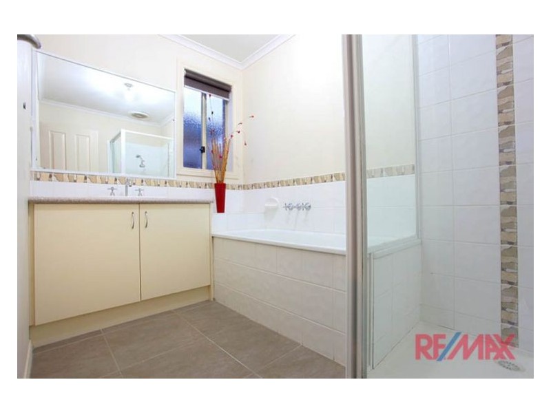 3 Massie Drive, Hampton Park VIC 3976