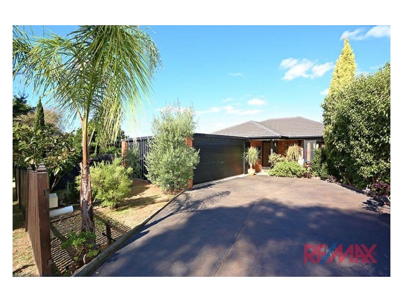10 Bill Place, Hampton Park VIC 3976
