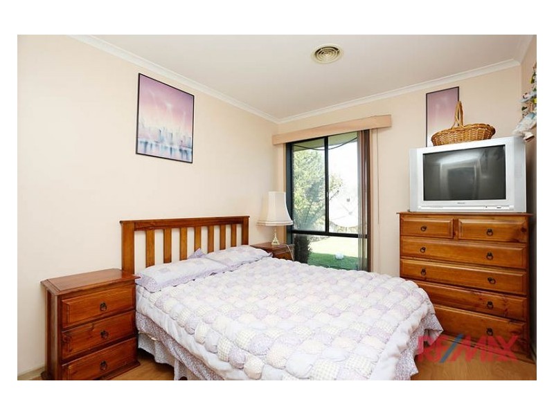 10 Bill Place, Hampton Park VIC 3976