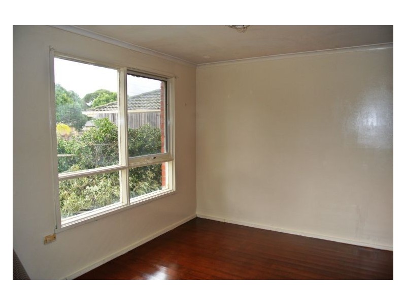 10 Fairbairn Road, Cranbourne VIC 3977