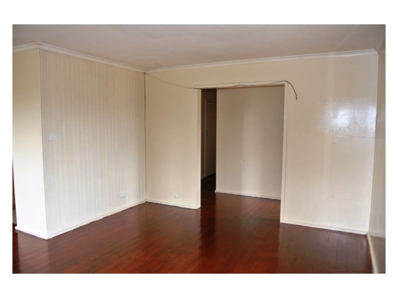10 Fairbairn Road, Cranbourne VIC 3977