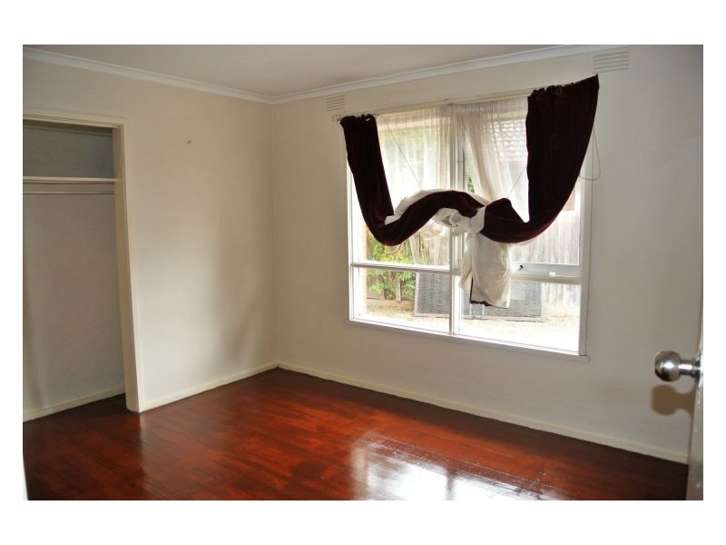 10 Fairbairn Road, Cranbourne VIC 3977