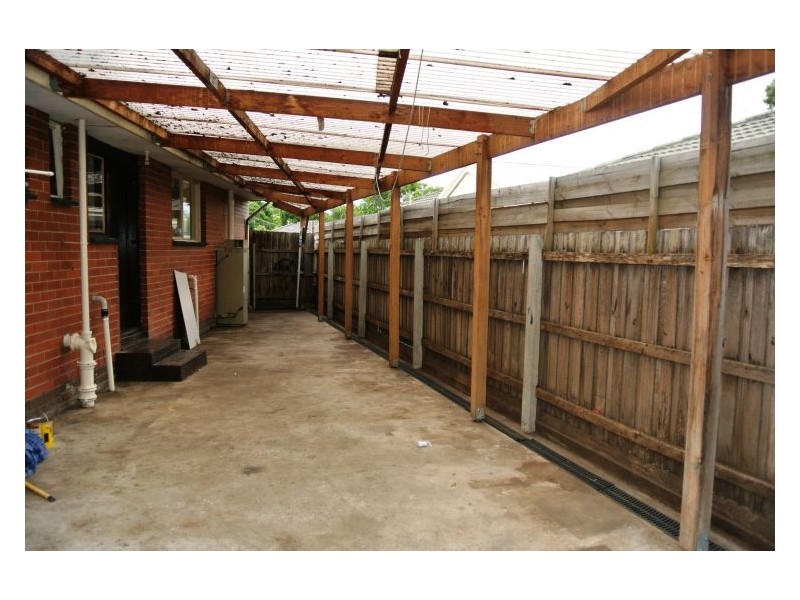 10 Fairbairn Road, Cranbourne VIC 3977