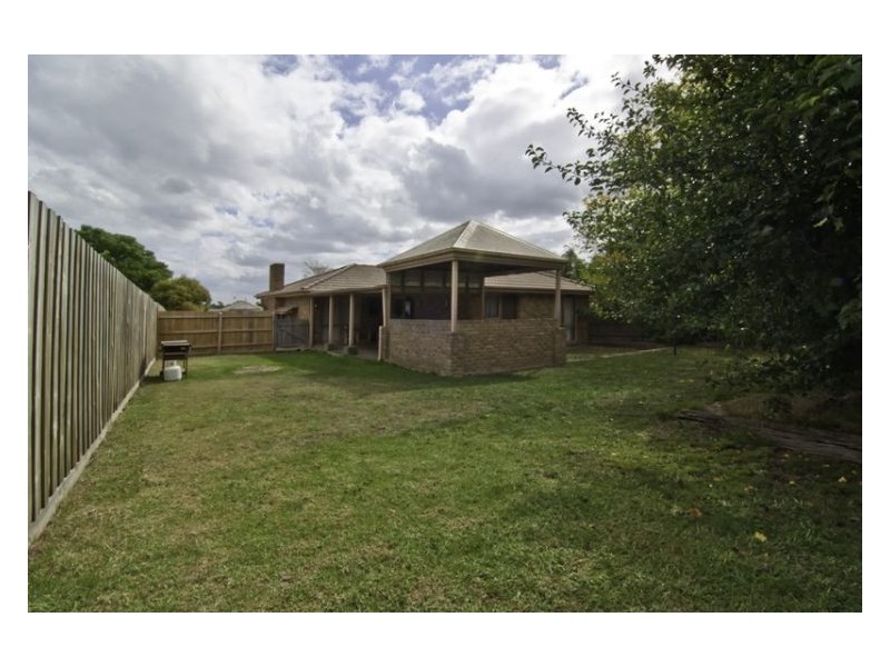 13 Greendale Court, Narre Warren VIC 3805