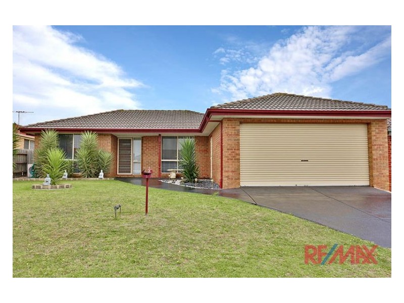 5 Ironbark Close, Hampton Park VIC 3976