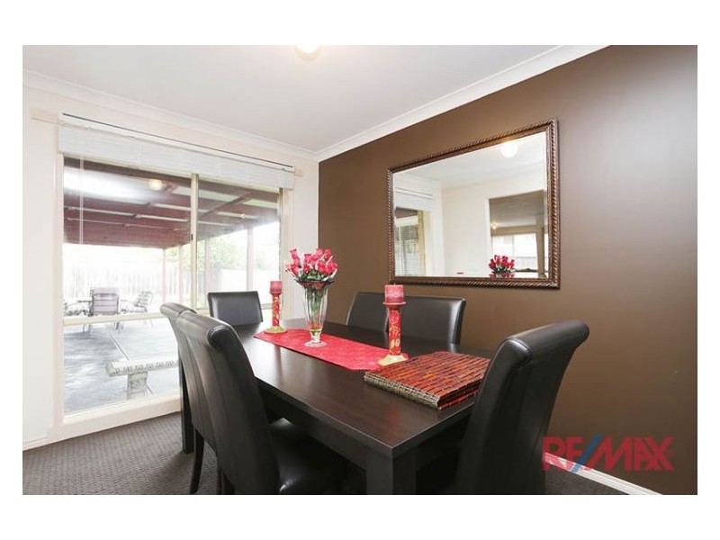 5 Ironbark Close, Hampton Park VIC 3976