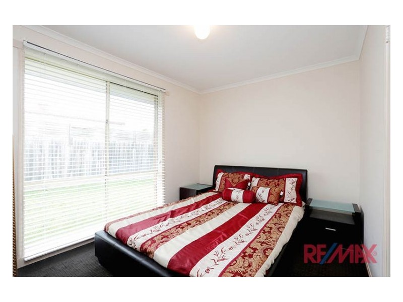 5 Ironbark Close, Hampton Park VIC 3976
