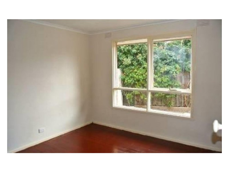 10 Fairbairn Road, Cranbourne VIC 3977