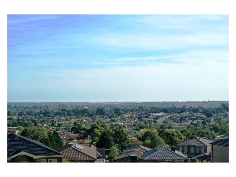 31 Montbrae Circuit, Narre Warren North VIC 3804