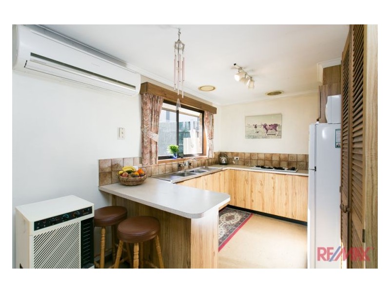 5 Allison Avenue, Eumemmerring VIC 3177