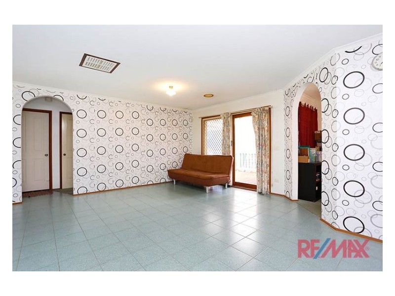 12 Warana Drive, Hampton Park VIC 3976