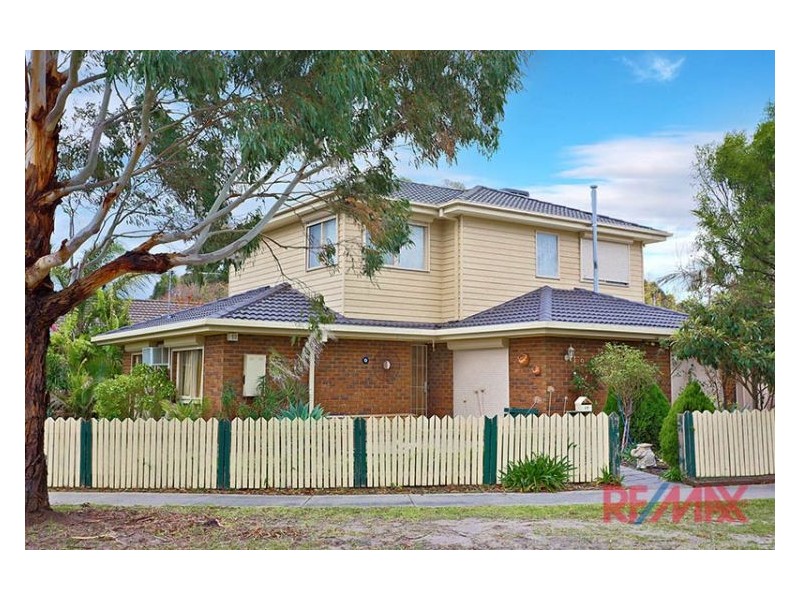 19 Beckington Crescent, Hampton Park VIC 3976