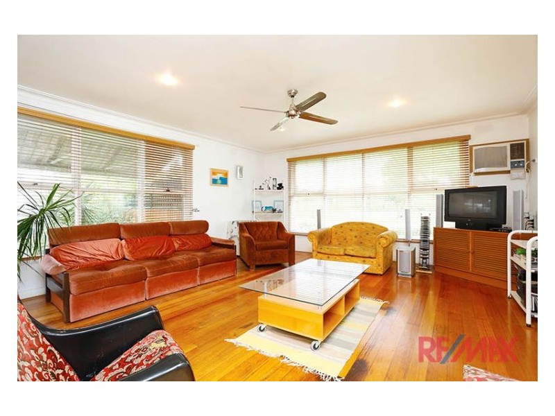 32 The Fairway, Hampton Park VIC 3976