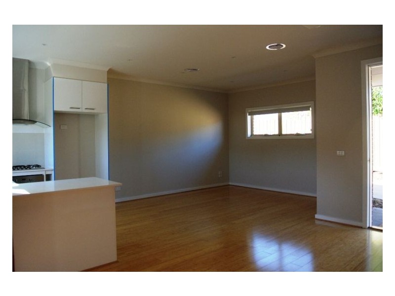 2/5 Eden Court, Noble Park VIC 3174