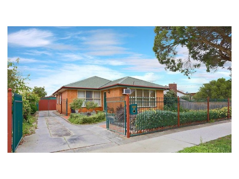 32 The Fairway, Hampton Park VIC 3976