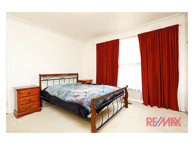 32 The Fairway, Hampton Park VIC 3976