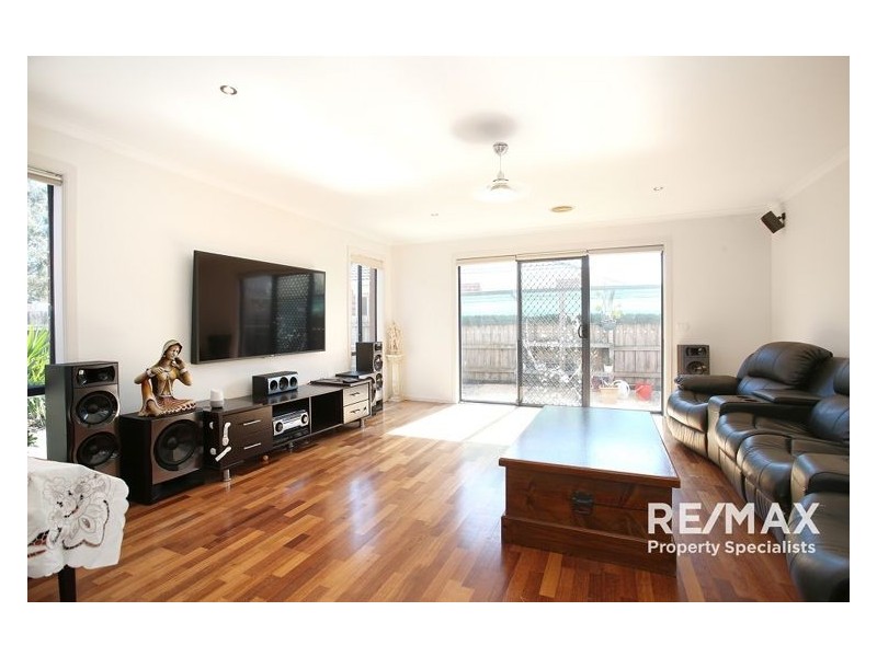 4 Carboni Crescent, Lynbrook VIC 3975